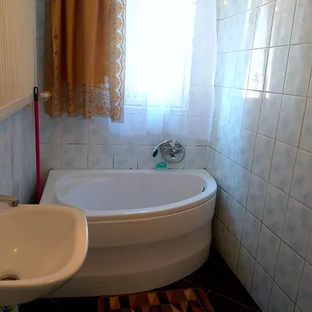 Goscinne Irena Homestay