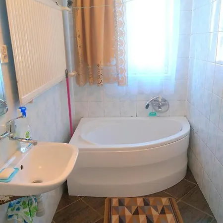 בית אירוח Goscinne Irena *